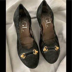 AGL black pumps